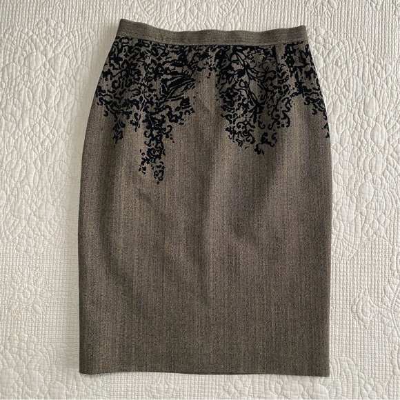 Christian Lacroix Dresses & Skirts - CHRISTIAN LACROIX Brown Wool with Abstract Velvet detail Around Waist Skirt Sz 4